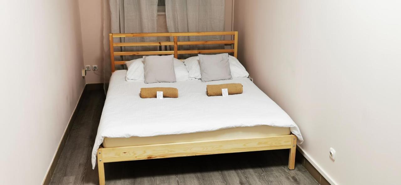 Hostel Powstaniec Wola - Private Rooms Warschau Buitenkant foto