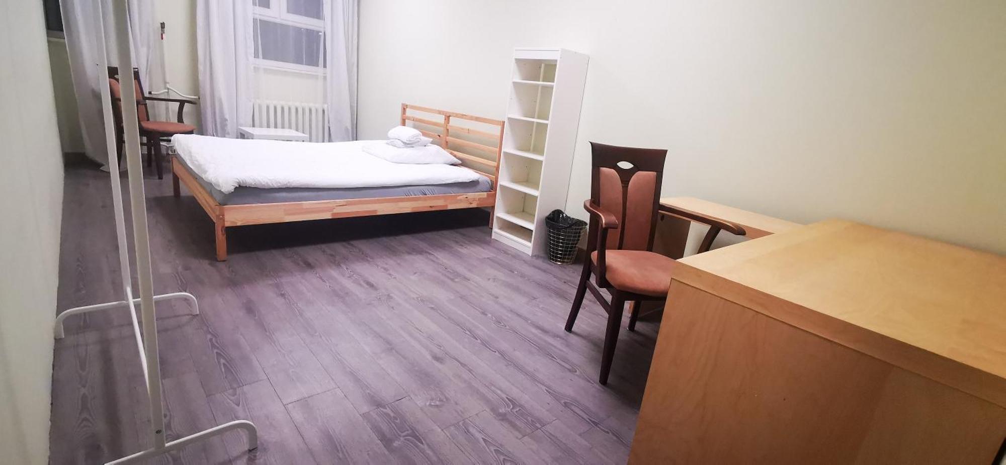 Hostel Powstaniec Wola - Private Rooms Warschau Buitenkant foto