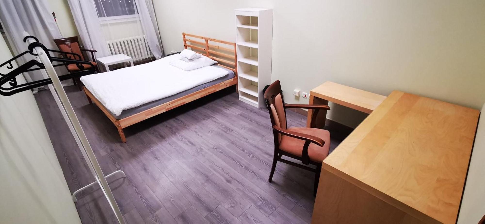 Hostel Powstaniec Wola - Private Rooms Warschau Buitenkant foto