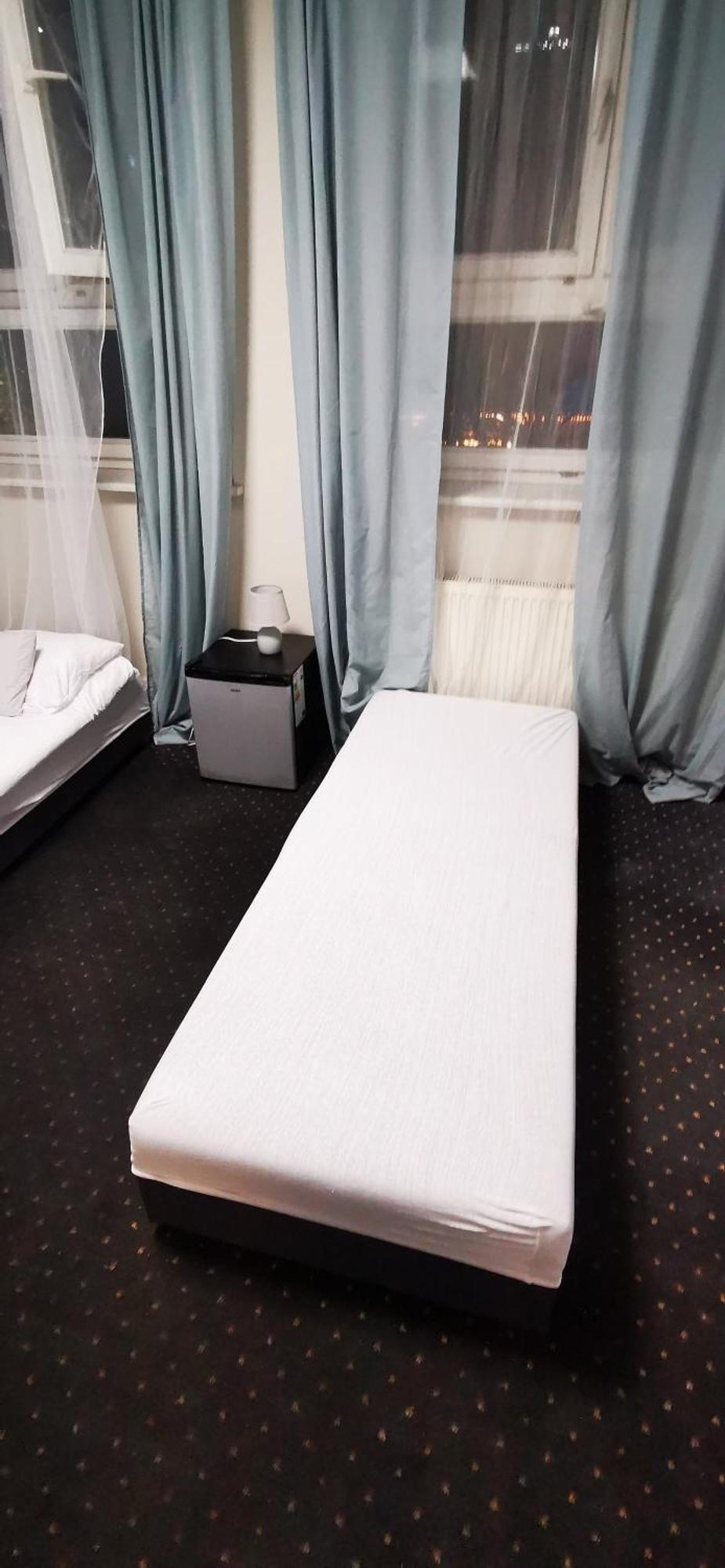 Hostel Powstaniec Wola - Private Rooms Warschau Buitenkant foto